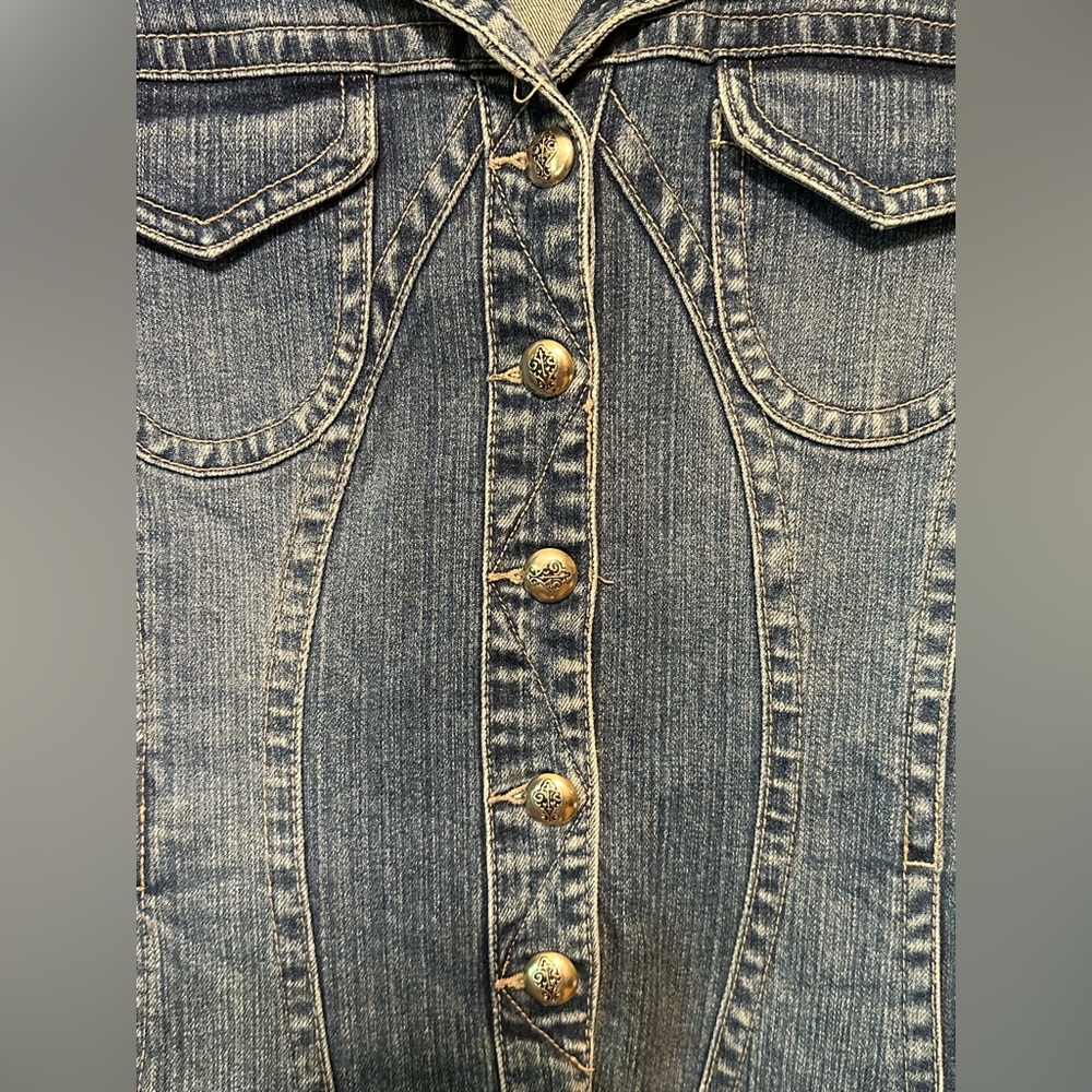 πJ05Dress Barn Denim Jacket w/buttons. L 23β, P2P 21β, Sleeves 24β, SZ XL. - Picture 5 of 10